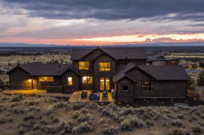 Clint by AvantStay Located Within The Brasada Ranch Community Golf Course Pool Hot Tub